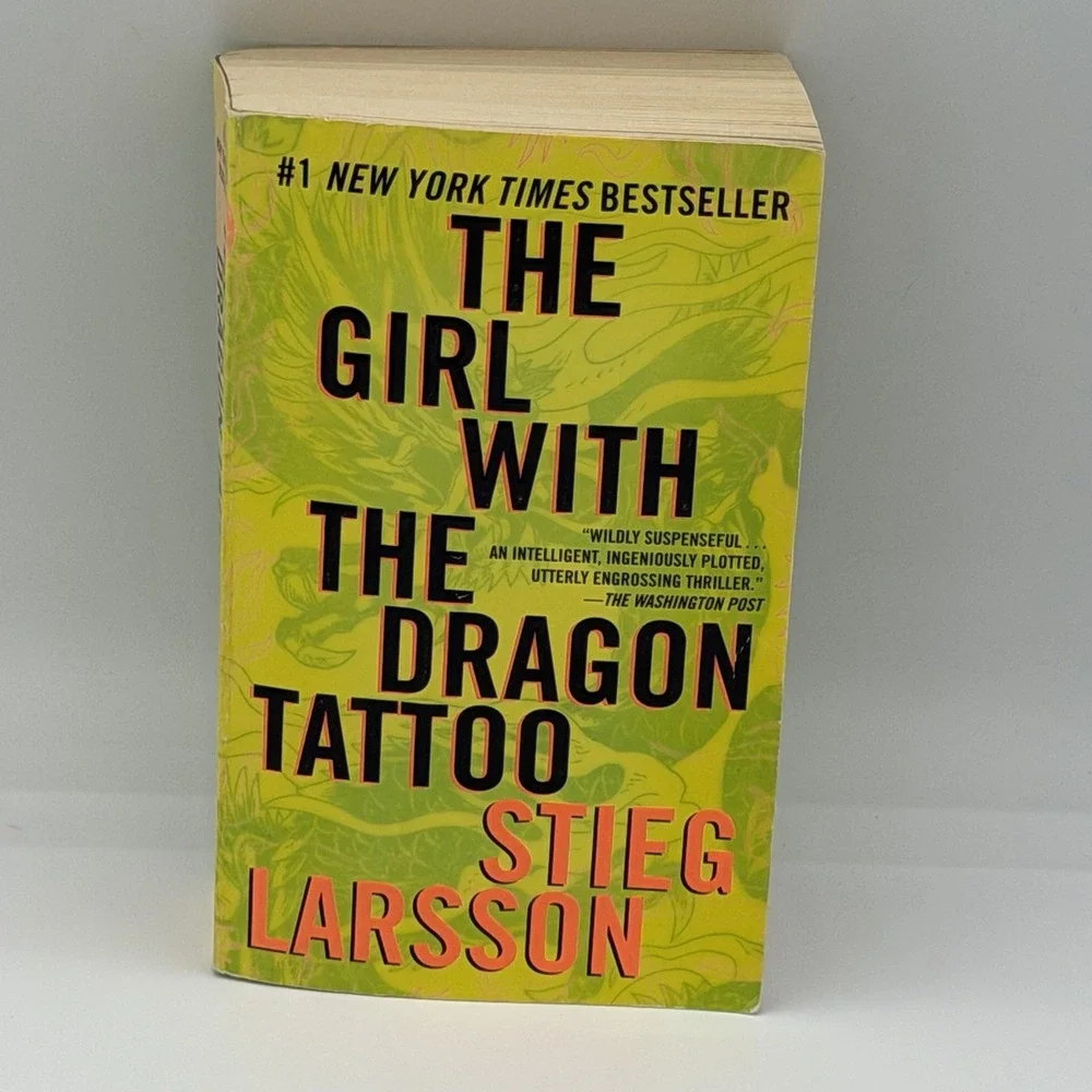 The Girl with the Dragon Tattoo (Millennium) - Mass Market Paperback - GOOD